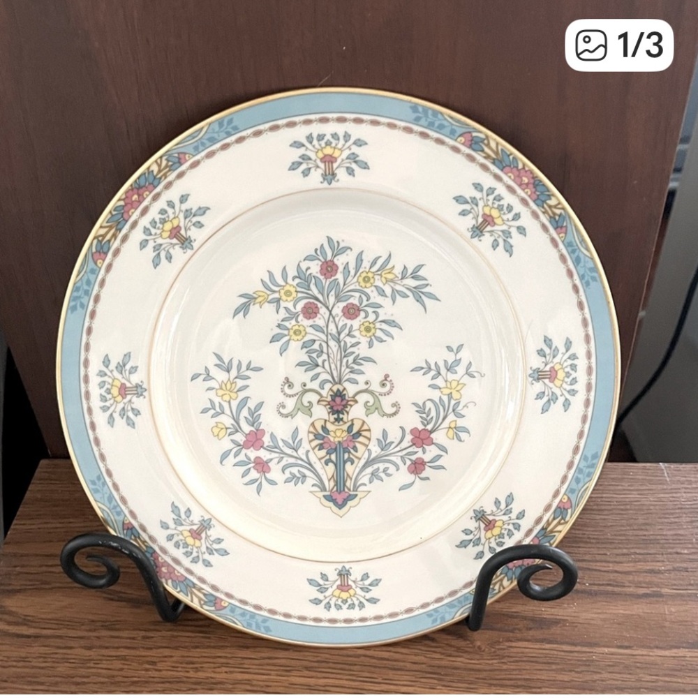 Listing for @LauraThompson754 to purchase